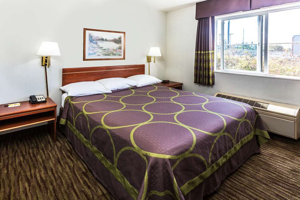 מלון Super 8 By Wyndham Gresham/Portland Area Or חדר תמונה